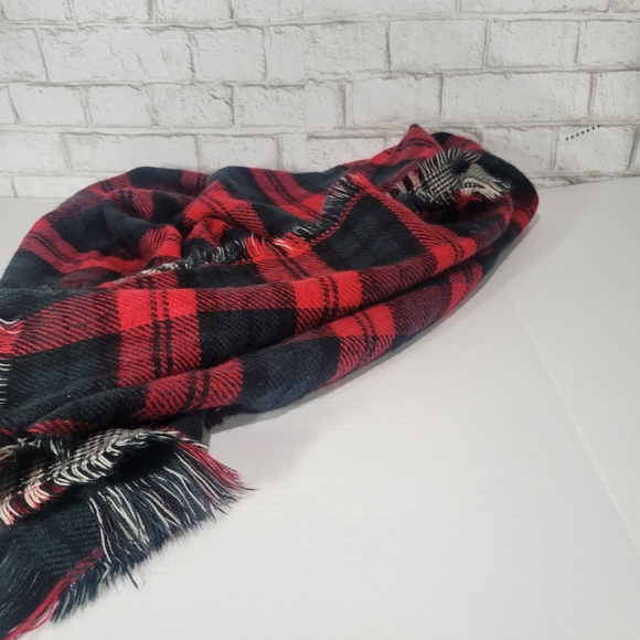 Nordstrom plaid print blanket scarf - Picture 8 of 16